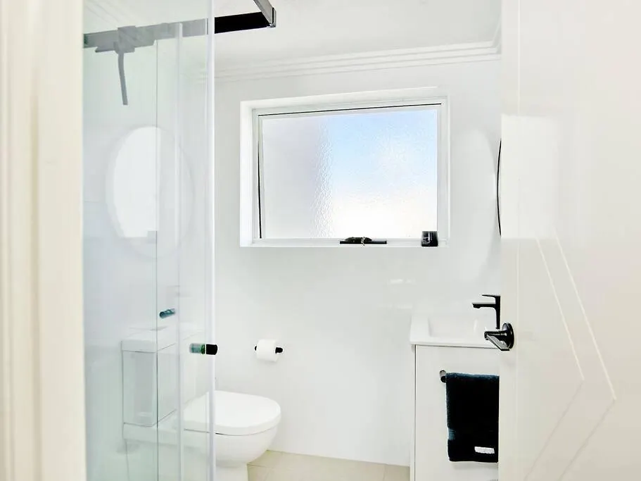 Palm Beach Renovated 1 Bedroom Gold Coast 0*,
