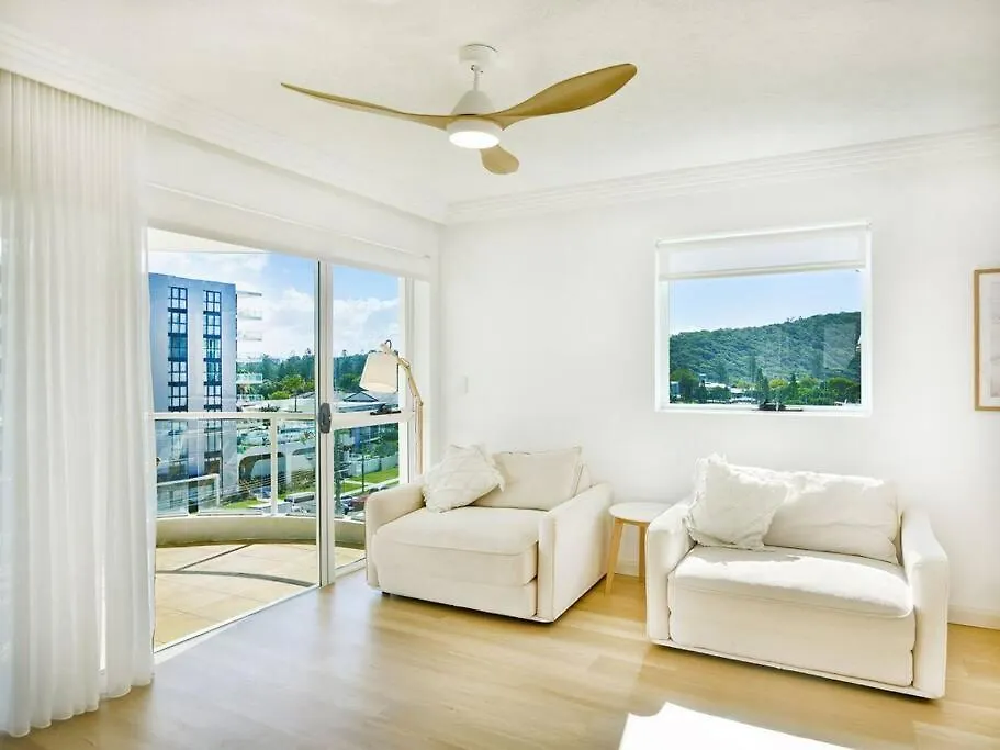 Palm Beach Renovated 1 Bedroom Gold Coast 0*,