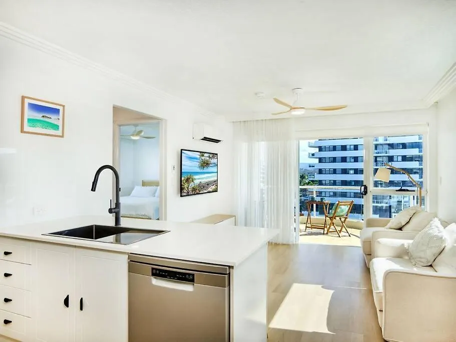 Palm Beach Renovated 1 Bedroom Gold Coast